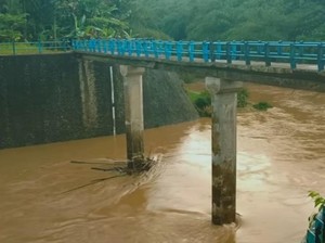 Debit Air Tinggi, Green Canyon Pangandaran Ditutup Sementara