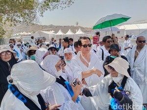 Temui Jemaah Haji RI, Menag Dicurhati soal Perjalanan ke Arafah