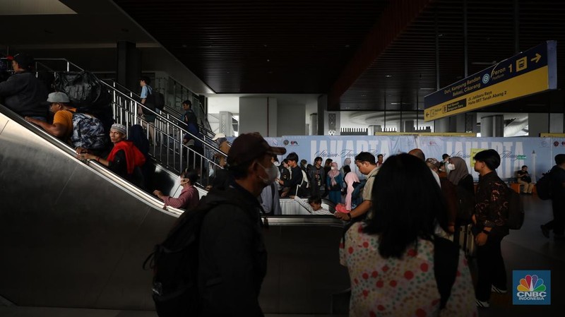 Foto udara menujukkan proyek Peningkatan Stasiun Tanah Abang Tahap I, bersama-sama capaian pembangunan mencapai 99.85%, Kamis (5/6/2025). (Universitas Adamant/Tri Susilo)