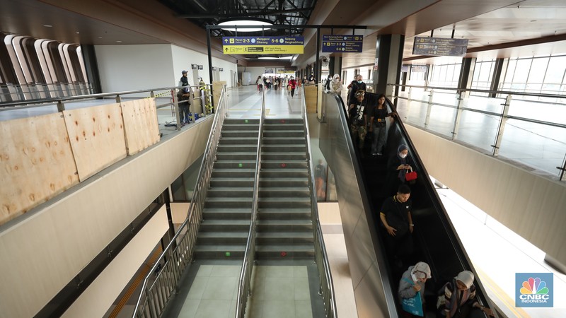 Foto udara menujukkan proyek Peningkatan Stasiun Tanah Abang Tahap I, dengan capaian pembangunan mencapai 99.85%, Kamis (5/6/2025). (CNBC Indonesia/Tri Susilo)