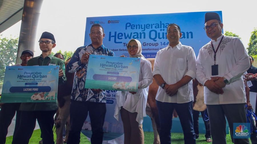 Seremoni penyerahan 946 ekor hewan kurban TelkomGroup di The Telkom Hub, Jakarta, Kamis (5/6/2025). (CNBC Indonesia/Faisal Rahman)