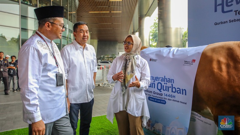 Seremoni penyerahan 946 ekor hewan kurban TelkomGroup di The Telkom Hub, Jakarta, Kamis (5/6/2025). (CNBC Indonesia/Faisal Rahman)
