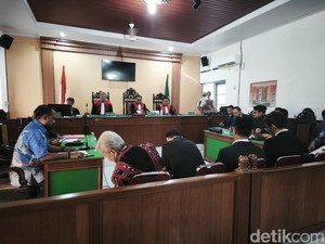 Pro Kontra Alumnus SMAN 6 Solo Jadi Pihak Intervensi dalam Sidang Ijazah Jokowi