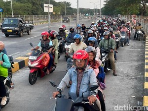 Mudik Toron, Pengendara Roda 2 Padati Jembatan Suramadu