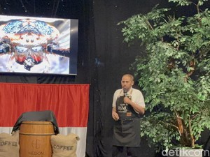 Selain Bisnis Kopi, Eks Napiter Umar Patek Kini Tekuni Fotografi