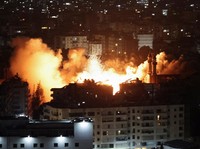 Israel Bom Habis di Malam Iduladha, Ribuan Orang Mengungsi