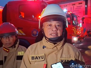 Damkar Ungkap Kendala Padamkan Kebakaran di Kapuk Muara Jakut