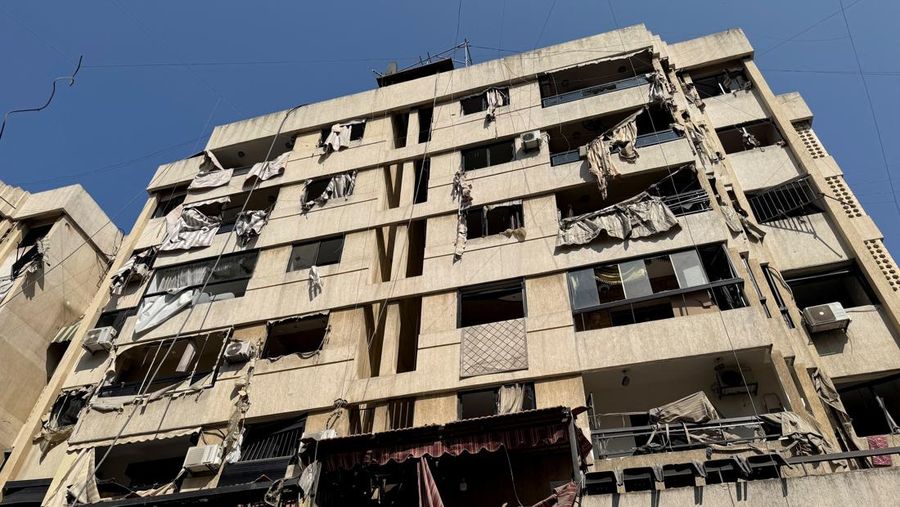 Kerusakan akibat serangan udara Israel di pinggiran selatan Beirut, Lebanon, Jumat (6/6/2025). (REUTERS/Ali Hankir) Kerusakan akibat serangan udara Israel di pinggiran selatan Beirut, Lebanon, Jumat (6/6/2025). (REUTERS/Ali Hankir)