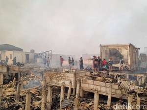 Butuh Waktu 12 Jam untuk Padamkan Kebakaran di Penjaringan Jakut