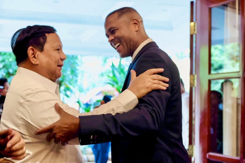 Presiden Prabowo Subianto menerima kedatangan Timnas Indonesia dalam jamuan makan siang di kediaman pribadinya  Jl. Kertanegara, Jakarta, Jumat (6/6/2025). (Dok. Tim Media Presiden)