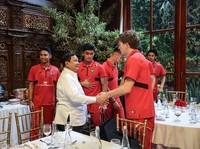 Istana Pastikan Jam Tangan Rolex Buat Timnas Pakai Uang Prabowo