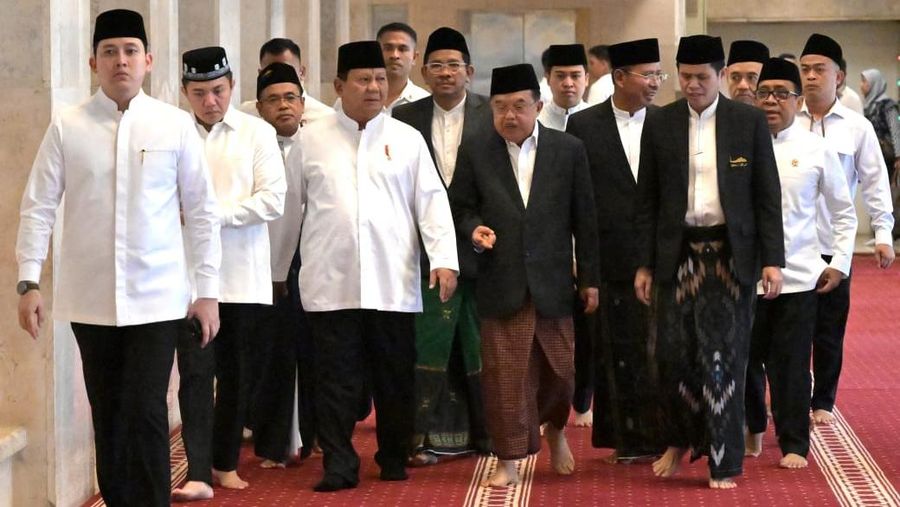 Presiden Prabowo Subianto  menunaikan salat Iduladha 1446 Hijriah di Masjid Istiqlal, Jakarta, Jumat (6/6/2025). (Dok Sekretariat Presiden)