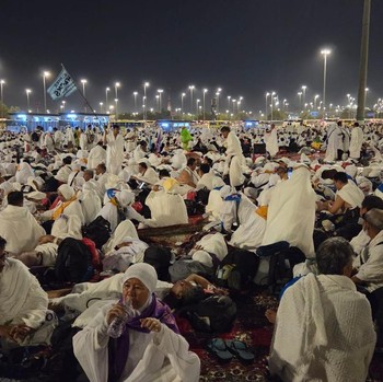Potret Ribuan Jemaah Haji RI Bersiap Menuju Mina Jelang Lempar Jumrah
