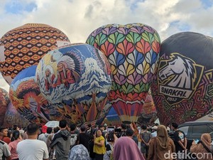 39 Balon Udara Meriahkan Festival di Tulungagung