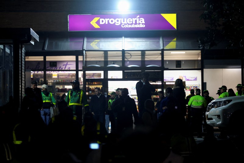 SENSITIVE MATERIAL. THIS IMAGE MAY OFFEND OR DISTURB    People carry Colombian Senator Miguel Uribe Turbay to an ambulance after, what the government and his party say, he was shot in Bogota, Colombia June 7, 2025, in this screengrab from a video. Video Obtained by REUTERS THIS IMAGE HAS BEEN SUPPLIED BY A THIRD PARTY. NO RESALES. NO ARCHIVES.