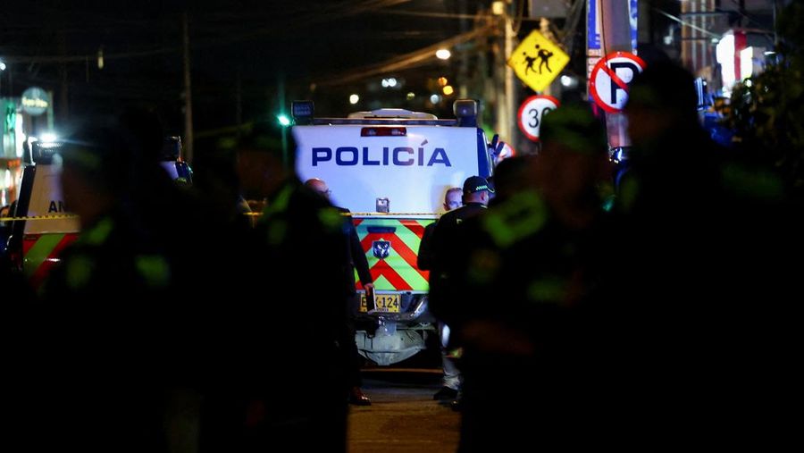 COLOMBIA-POLITICS/URIBE SENSITIVE MATERIAL. THIS IMAGE MAY OFFEND OR DISTURB People carry Colombian Senator Miguel Uribe Turbay to an ambulance after, what the government and his party say, he was shot in Bogota, Colombia June 7, 2025, in this screengrab from a video. Video Obtained by REUTERS THIS IMAGE HAS BEEN SUPPLIED BY A THIRD PARTY. NO RESALES. NO ARCHIVES.