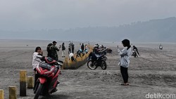 Pengunjung Diimbau Tak Naik Motor Matic Saat ke Bromo