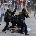 AS Makin Chaos, Trump Turunkan Pasukan Khusus Hadapi Demo Imigran