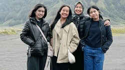 Alya Rohali Terharu Dampingi Anak Melangkah ke Tahap Kehidupan Baru