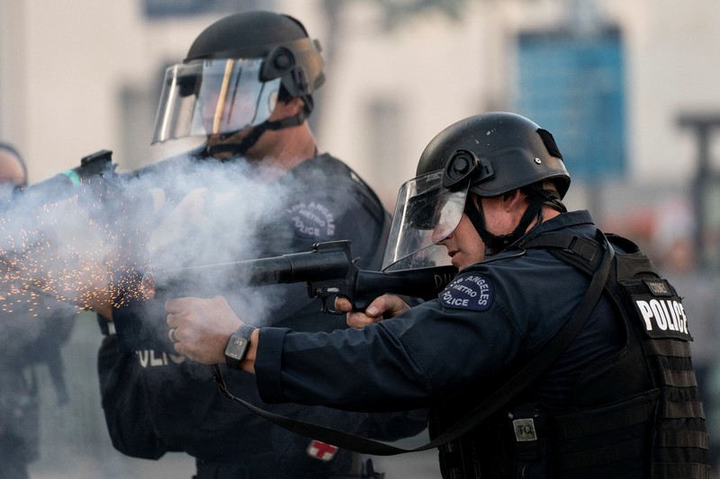 SENSITIVE MATERIAL. THIS IMAGE MAY OFFEND OR DISTURB   Waymo cars burn during a protest against federal immigration sweeps in downtown Los Angeles, California, U.S. June 8, 2025. REUTERS/Daniel Cole     TPX IMAGES OF THE DAY