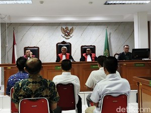 Ema Sumarna Dituntut 6,5 Tahun Bui di Kasus Korupsi Dishub Bandung