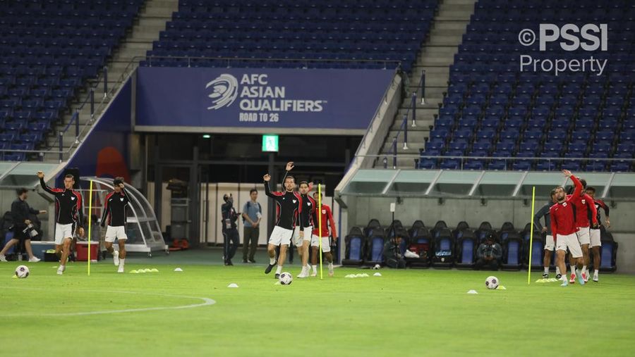 Timnas Indonesia menjalani sesi latihan terakhir jelang laga penutup Grup C babak ketiga Kualifikasi Piala Dunia 2026 melawan Jepang. Latihan digelar di Stadion Suita City, Selasa (10/6/2025), di bawah pengawasan langsung pelatih kepala Patrick Kluivert. Timnas Indonesia menjalani sesi latihan terakhir jelang laga penutup Grup C babak ketiga Kualifikasi Piala Dunia 2026 melawan Jepang. Latihan digelar di Stadion Suita City, Selasa (10/6/2025), di bawah pengawasan langsung pelatih kepala Patrick Kluivert. (Dok. PSSI)