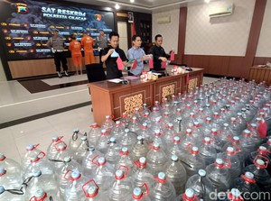 Video: Sejoli Ini Modif Tangki Sedan Jadi 100 Liter Demi Dapat BBM Subsidi