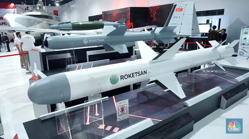 Pameran industri pertahanan internasional Indo Defence Expo & Forum 2025 di JIEXPO Kemayoran, Jakarta, Rabu (11/6/2025). (Universitas Adamant/Muhammad Ssabki)