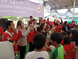Polda Metro Beri Trauma Healing Anak-anak Korban Kebakaran di Kapuk Muara