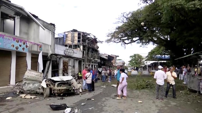 Kekerasan di Kolombia berubah menjadi lebih banyak serius pada saat hari Selasa (10/6/2025) di belakang serangkaian serangan bom mengguncang yang tersebut kemungkinan terkait dengan kamu kelompok gerilya pembangkang FARC yang mana menyebabkan sedikitnya tujuh penyebab. (Tangkapan Layar Video Reuters/)