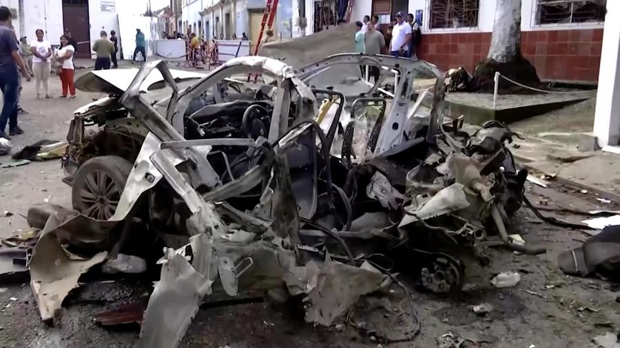 Kekerasan di Kolombia berubah menjadi lebih serius pada hari Selasa (10/6/2025) setelah serangkaian serangan bom mengguncang yang kemungkinan terkait dengan kelompok gerilya pembangkang FARC yang menyebabkan sedikitnya tujuh penyebab. (Tangkapan Layar Video Reuters/)