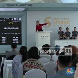 Video: Labubu Seharga Rp 2,4 Miliar Terjual di China