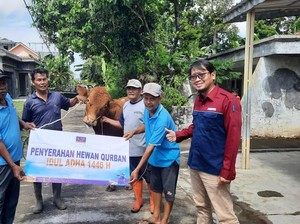 PLTU Cilacap & Mitra Kerja Salurkan 37 Sapi-11 Kambing Kurban untuk Warga