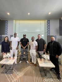 Pesona Raisa di Mata Brian McKnight dan All 4 One Pesona Raisa di Mata Brian McKnight dan All 4 One
