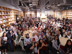 320 Orang Membaca Senyap di Gramedia Jalma Blok M