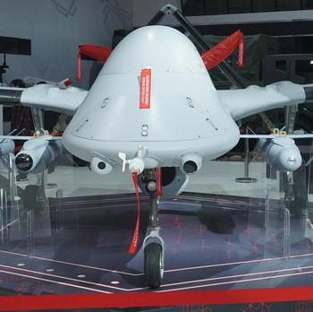 Penampakan Drone 'Raksasa' Buatan Turki Mejeng di Kemayoran