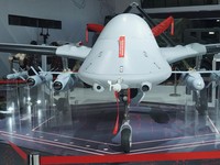 Penampakan Drone 'Raksasa' Buatan Turki Mejeng di Kemayoran