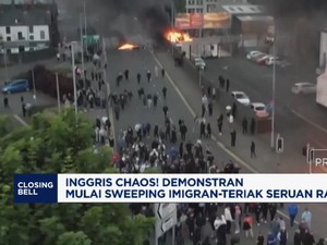Video: Inggris Chaos! Demonstran Sweeping Imigran-Teriak Seruan Rasis