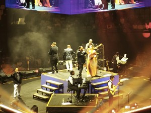 Menapaki Kisah Romantis Bareng Brian McKnight, All 4 One dan Raisa