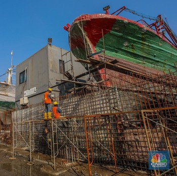 Tembok Raksasa 3,6 Meter Dibangun di Pinggir Laut Pluit, Ini Fungsinya