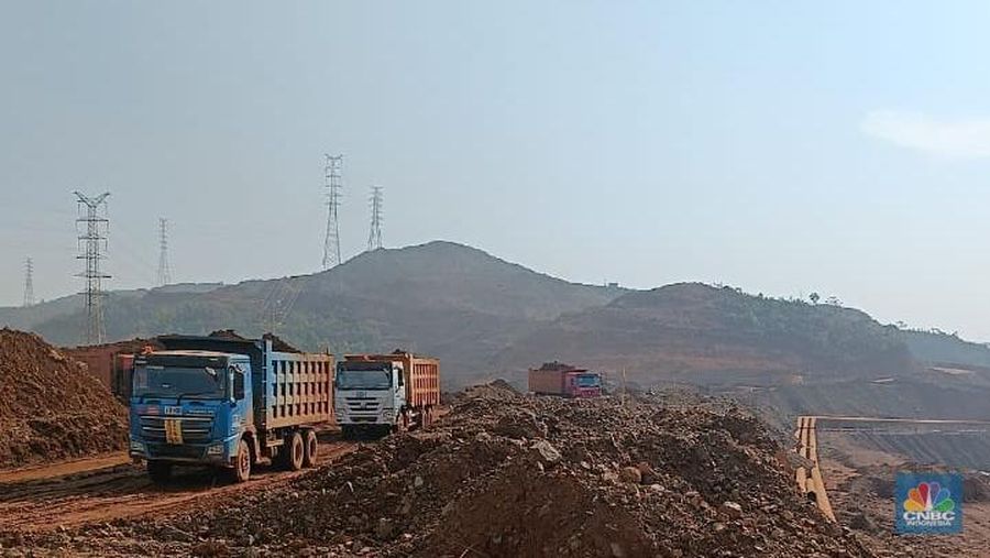 Area Tambang, Smelter Feronikel dan HPAL Harita Nikel di Obi, Halmahera Selatan, Jumat (13/6/2025). (CNBC Indonesia/Pratama Guitarra)
