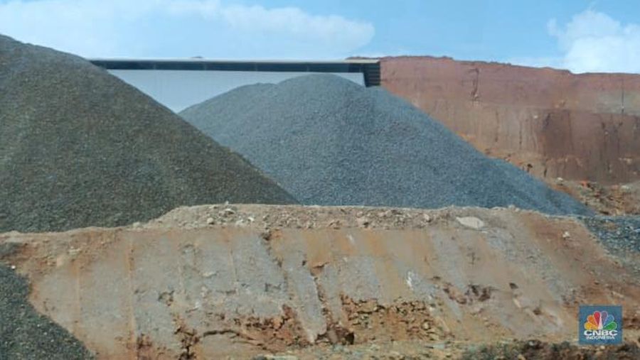 Area Tambang, Smelter Feronikel dan HPAL Harita Nikel di Obi, Halmahera Selatan, Jumat (13/6/2025). (CNBC Indonesia/Pratama Guitarra)