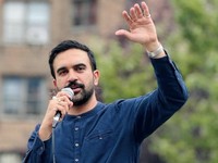 Takbir! Pemuda Muslim Ini Selangkah Lagi Jadi Wali Kota New York