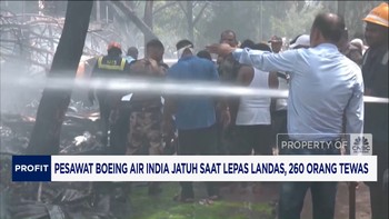 Video: Pesawat Boeing Air India Jatuh Saat