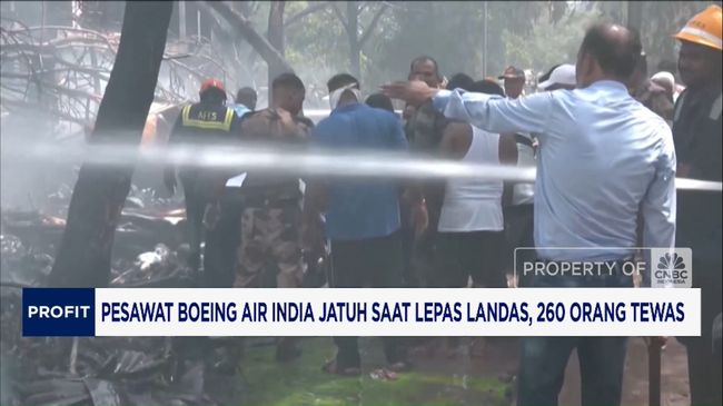 Video: Pesawat Boeing Air India Jatuh Saat "Take Off", 260 Orang Tewas