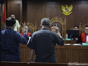 Pesan Jangan Lupakan Saya Antara Eks Ketua PN dan Hakim Ronald Tannur