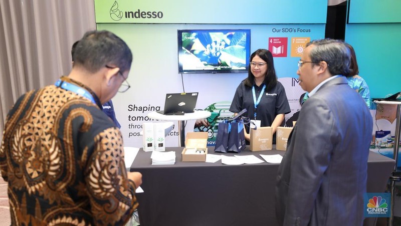 Presiden Direktur Endress+Hauser Indonesia, Henry Chia menyampaikan pemaparan dalam acara Endress+Hauser Indonesia Sustainability Recognition Forum 2025 di Jakarta, Kamis (8/5/2025). (CNBC Indonesia/Tri Susilo)