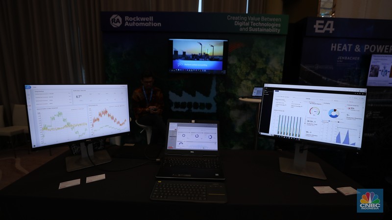 Presiden Direktur Endress+Hauser Indonesia, Henry Chia menyampaikan pemaparan dalam acara Endress+Hauser Indonesia Sustainability Recognition Forum 2025 di Jakarta, Kamis (8/5/2025). (CNBC Indonesia/Tri Susilo)
