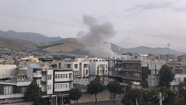 Israel Serang Iran: Mereka yang Tertawa Karena Bisa Cuan