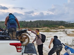 Polisi Gerebek Lokasi Tambang Emas Ilegal di Area Bandara Bungo